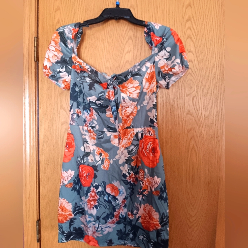 Women's size medium,  CBR CAP SLEEVE DRESS